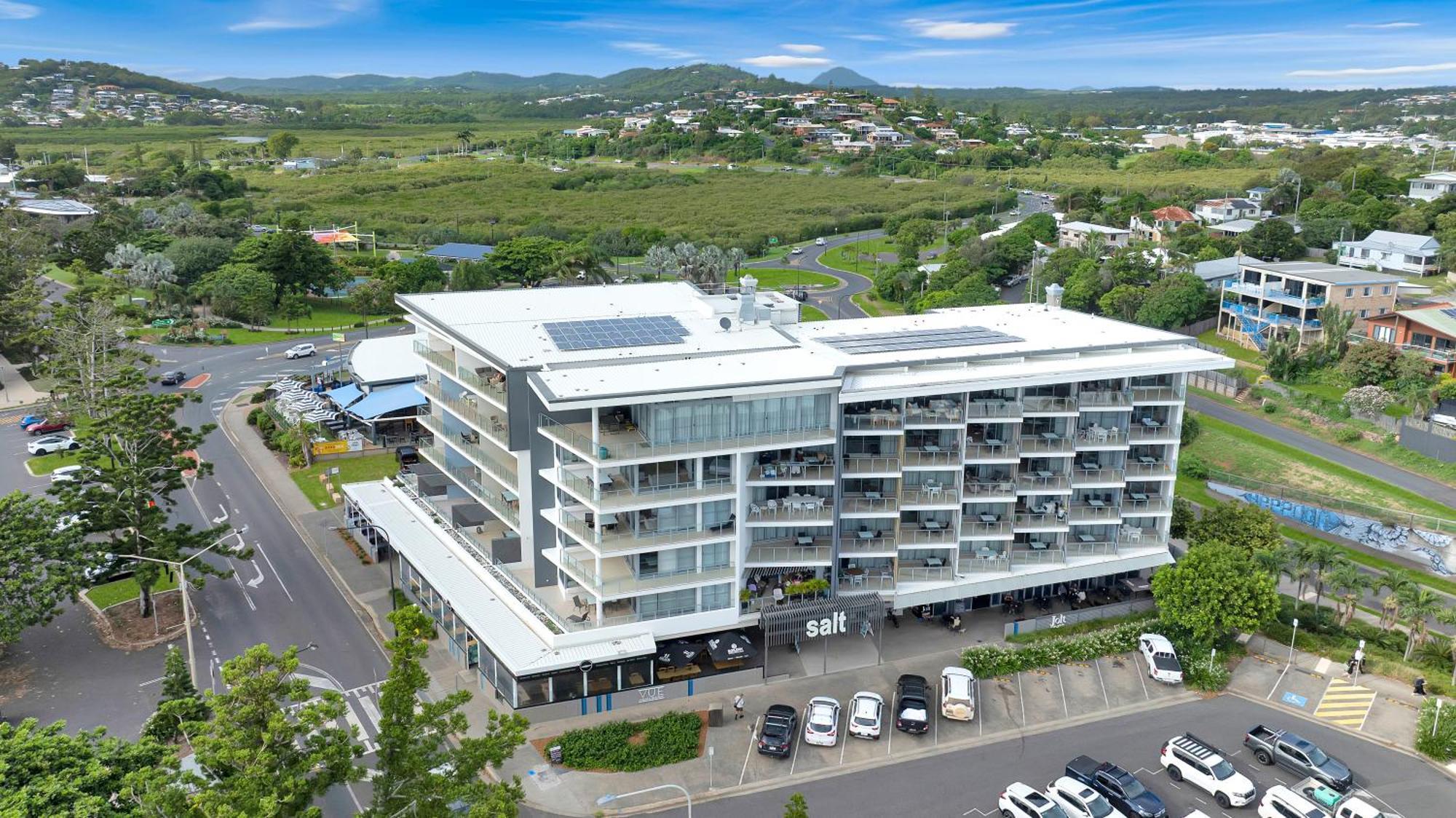Salt Yeppoon Aparthotel Bagian luar foto