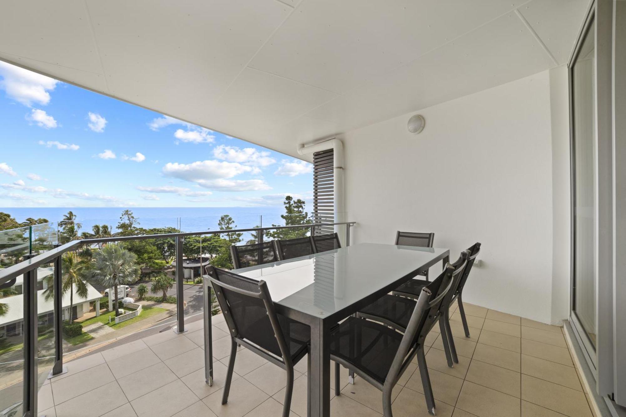 Salt Yeppoon Aparthotel Bagian luar foto